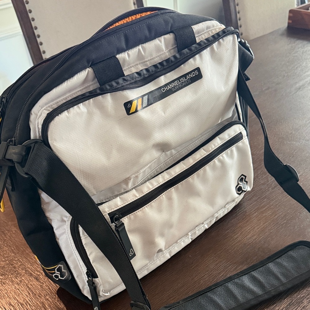 Channel Islands Surfboards Laptop Bag - Picture 13 of 13